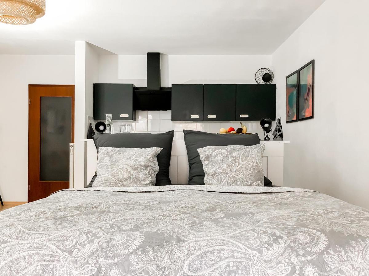 Studio Near Altstadt /W Workspace, Feng-Shui & Art Βίρτσμπουργκ Εξωτερικό φωτογραφία